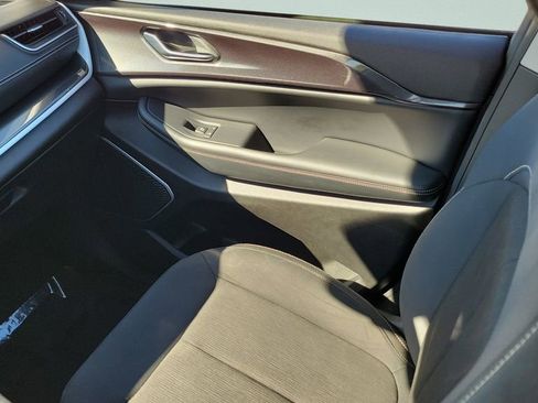 Used 2022 Jeep Grand Cherokee L Laredo w/ Luxury Tech Group I image 16