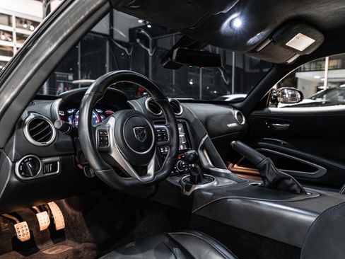 Used 2014 SRT Viper GTS w/ GTS Laguna Interior Package image 7