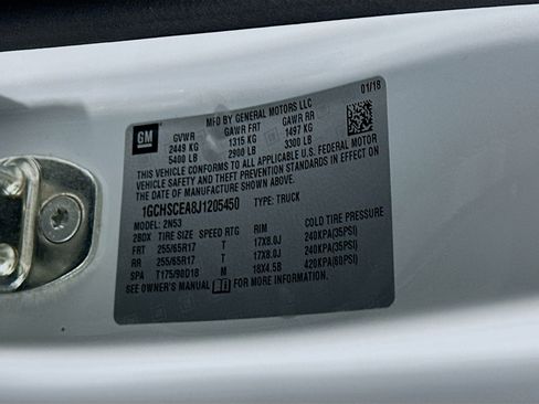 Used 2018 Chevrolet Colorado LT w/ LT Convenience Package RWD image 12
