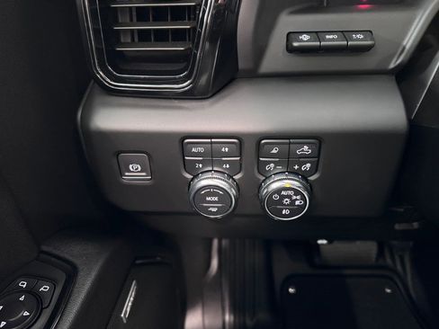 Certified 2024 GMC Sierra 2500 AT4 w/ AT4 Premium Plus Package image 24