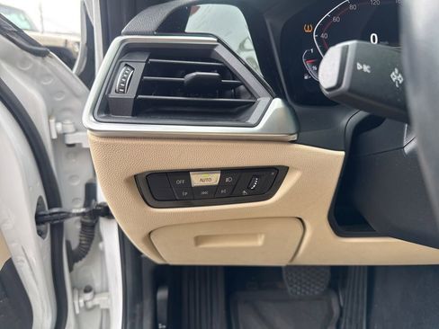 Used 2019 BMW 330i Sedan w/ Convenience Package RWD image 16