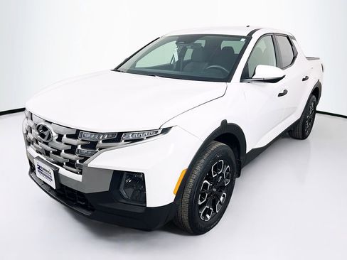 Used 2024 Hyundai Santa Cruz SE image 3