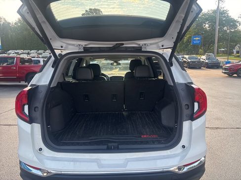 Used 2022 GMC Terrain SLT AWD/4WD image 6