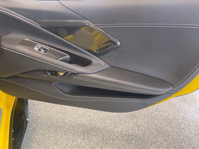 Used 2025 Chevrolet Corvette Z06 RWD image 13