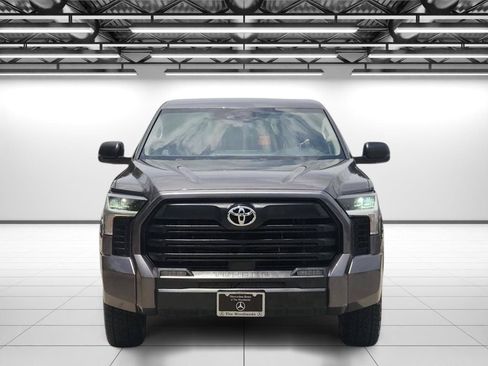 Used 2022 Toyota Tundra SR5 AWD/4WD image 4