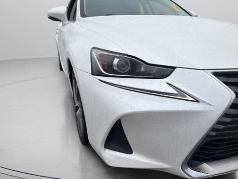 Used 2019 Lexus IS 300 image 2