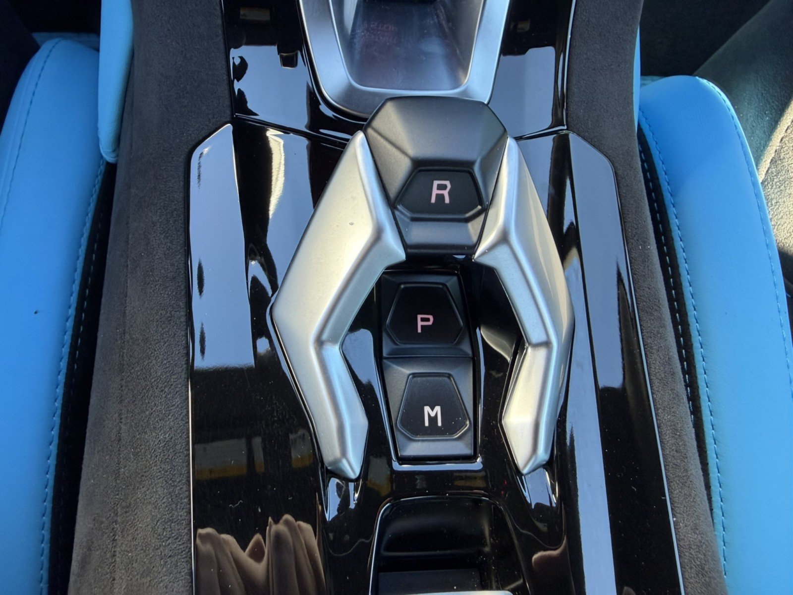 Used 2023 Lamborghini Huracan Tecnica RWD image 15