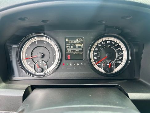 Used 2021 RAM 1500 Classic SLT AWD/4WD image 19