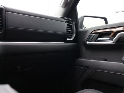 Used 2024 GMC Sierra 1500 Elevation image 42