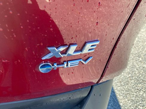 Used 2025 Toyota RAV4 XLE image 12