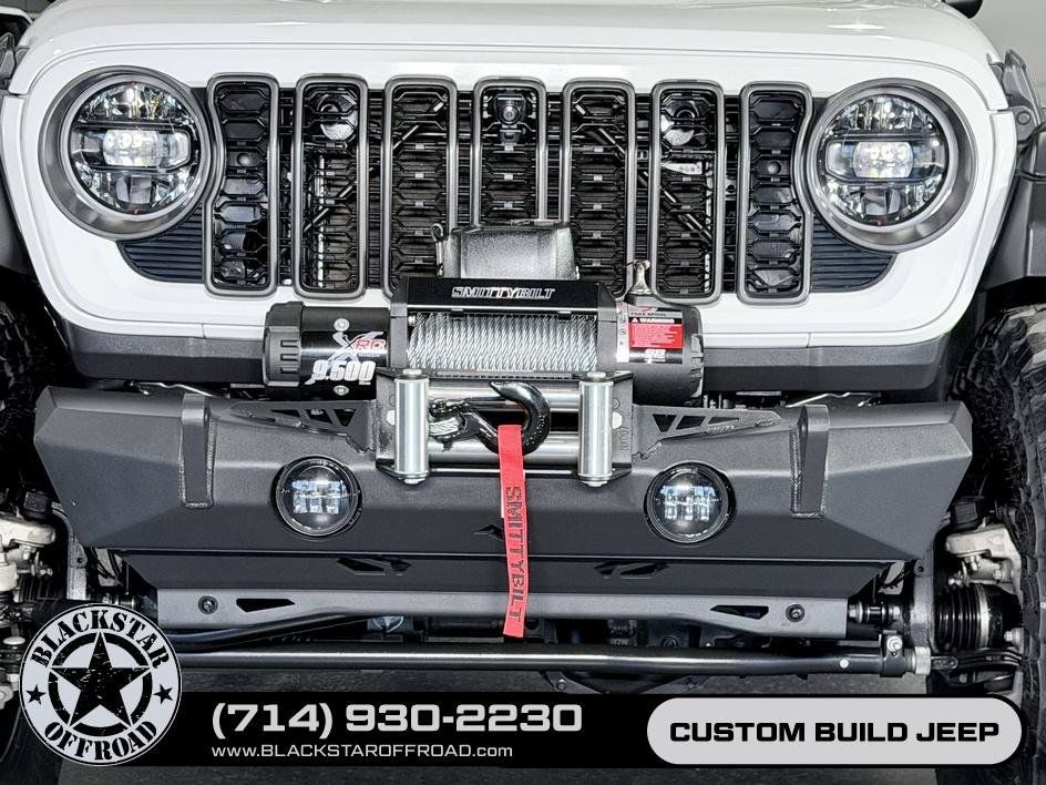 Used 2024 Jeep Wrangler Unlimited Rubicon w/ Technology Group AWD/4WD image 5