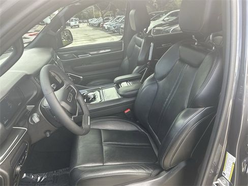 Used 2022 Jeep Wagoneer Series I image 13