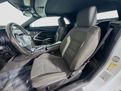 Used 2019 Chevrolet Camaro LT RWD image 22
