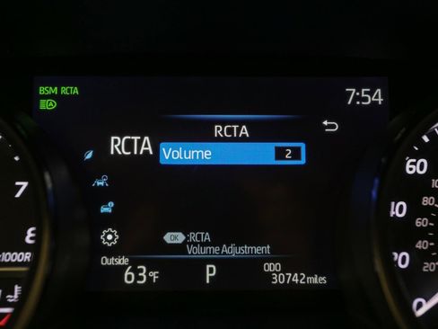 Used 2024 Toyota Camry SE image 38