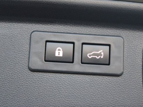 Used 2023 Subaru Forester Limited image 27