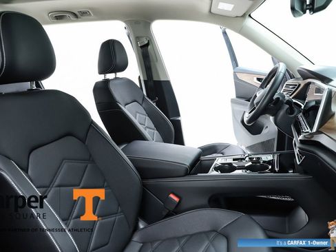 Used 2025 Volkswagen Atlas SE image 76