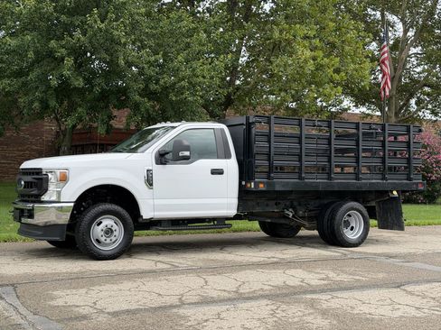 Used 2022 Ford F350 XL w/ Power Equipment Group AWD/4WD image 2