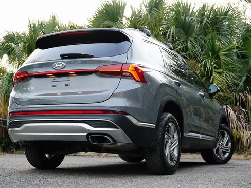 Used 2022 Hyundai Santa Fe SEL w/ Convenience + Premium Package AWD/4WD image 5