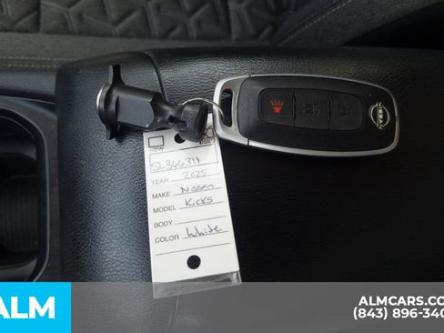 Used 2025 Nissan Kicks SV FWD image 15