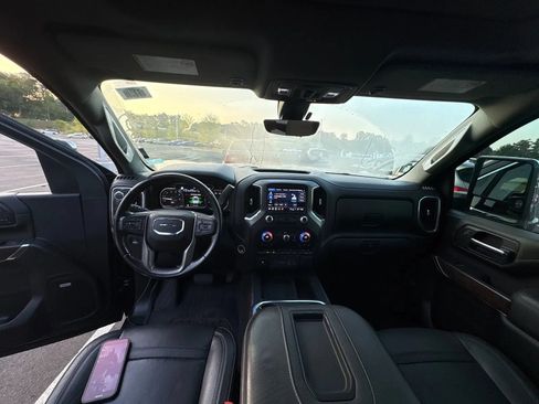 Used 2022 GMC Sierra 2500 Denali w/ Denali Ultimate Package AWD/4WD image 9