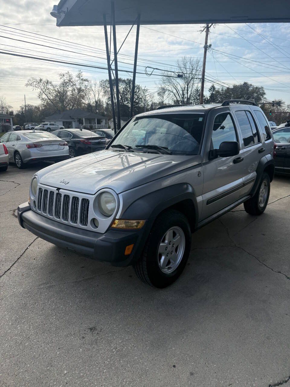 Used 2007 Jeep Liberty Sport AWD/4WD image 3