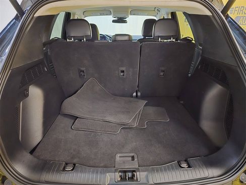 Used 2021 Ford Escape SEL image 17