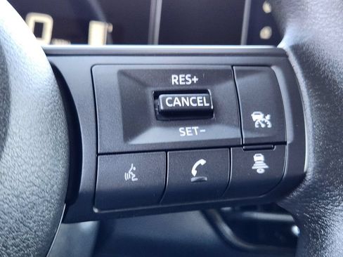 Used 2025 Nissan Kicks SV AWD/4WD image 21