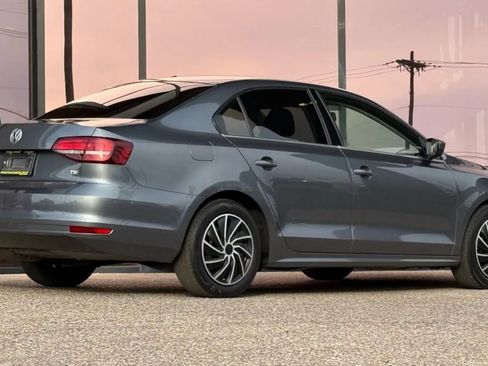 Used 2017 Volkswagen Jetta S image 12