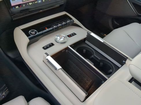 New 2025 Lincoln Navigator Reserve image 20