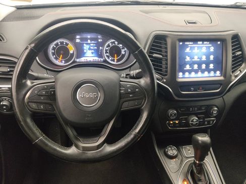 Used 2020 Jeep Cherokee Trailhawk w/ Cold Weather Group AWD/4WD image 22