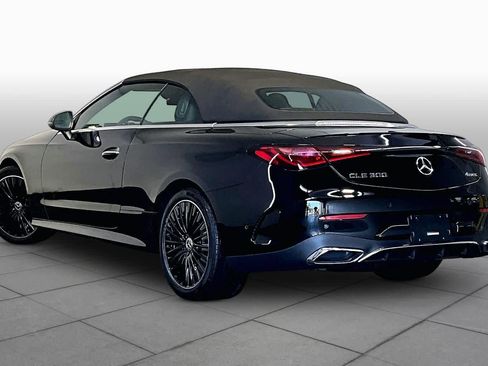 Used 2025 Mercedes-Benz CLE 300 4MATIC Cabriolet image 12