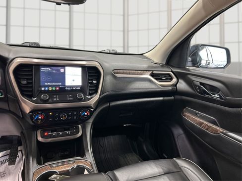 Used 2021 GMC Acadia Denali w/ Denali Ultimate Package AWD/4WD image 13