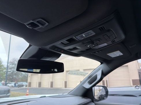 Used 2023 GMC Yukon XL AT4 w/ Technology Package image 21