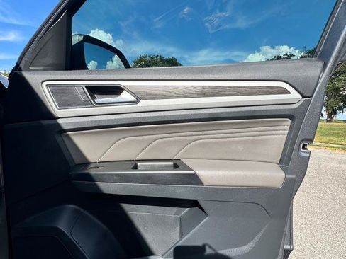 Used 2021 Volkswagen Atlas SE FWD image 13
