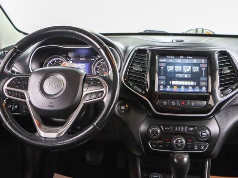 Used 2021 Jeep Cherokee Limited image 17