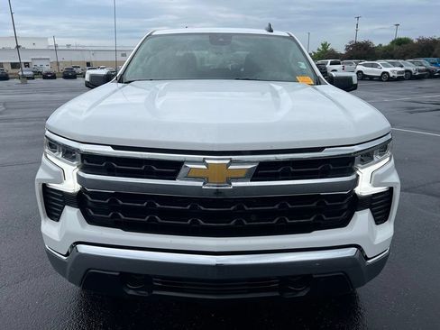 Used 2023 Chevrolet Silverado 1500 LT AWD/4WD image 6