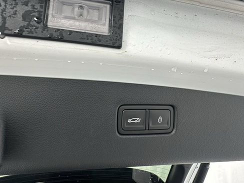 Used 2025 Genesis GV70 3.5T Sport image 16