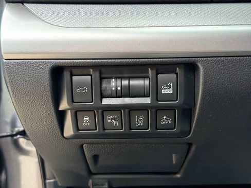 Used 2018 Subaru Outback 2.5i Premium AWD/4WD image 32