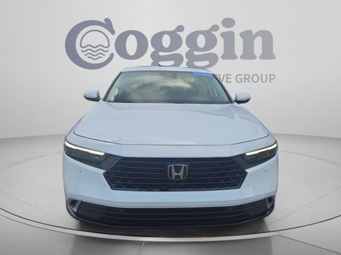 Used 2025 Honda Accord Touring image 8