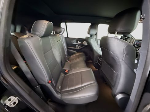Used 2025 Mercedes-Benz GLS 450 4MATIC image 27