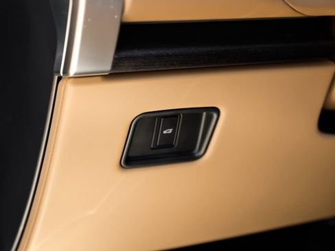 New 2026 Land Rover Range Rover SE AWD/4WD image 32
