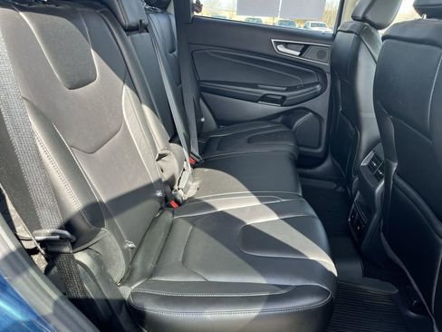 Used 2020 Ford Edge Titanium image 27