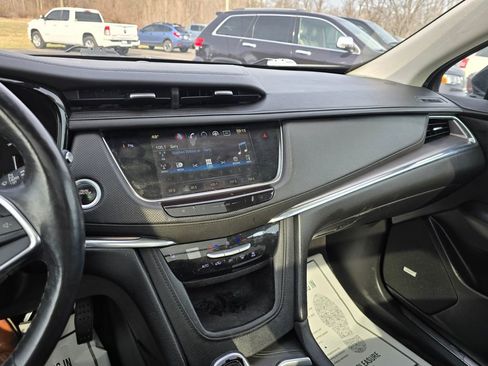 Used 2017 Cadillac XT5 Luxury image 15