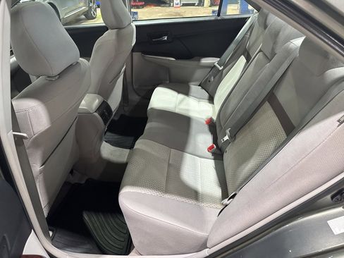 Used 2014 Toyota Camry XLE image 27