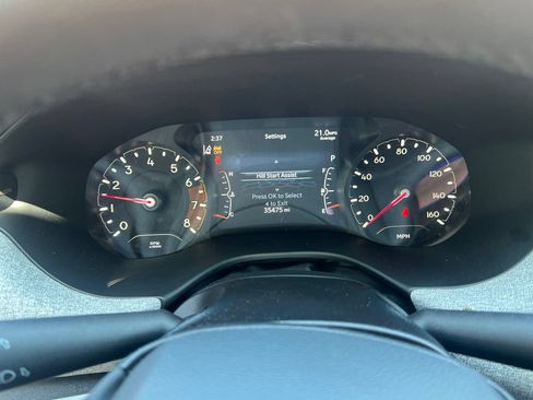 Used 2023 Jeep Compass Latitude AWD/4WD image 29