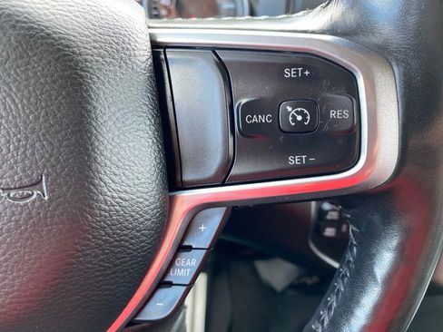 Used 2020 RAM 1500 Laramie AWD/4WD image 9