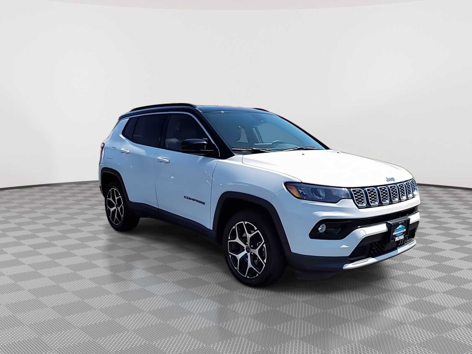 Used 2025 Jeep Compass Limited AWD/4WD image 2