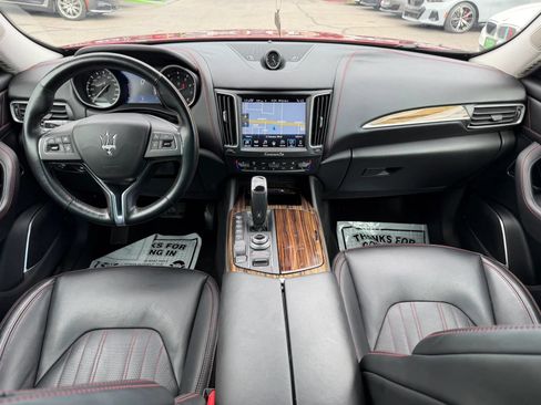 Used 2020 Maserati Levante GranLusso AWD/4WD image 19