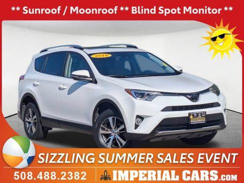 Used 2018 Toyota RAV4 XLE AWD/4WD image 1