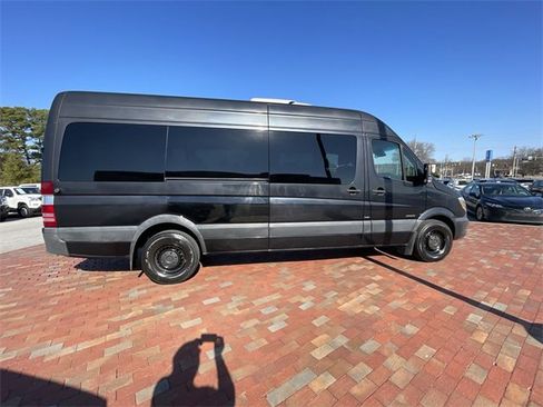 Used 2016 Mercedes-Benz Sprinter 2500 image 34
